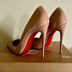 靴 christian louboutin shoes nude CHRISTIAN LOUBOUTIN NUDE SO KATE PATENT POINTED-TOE PUMP